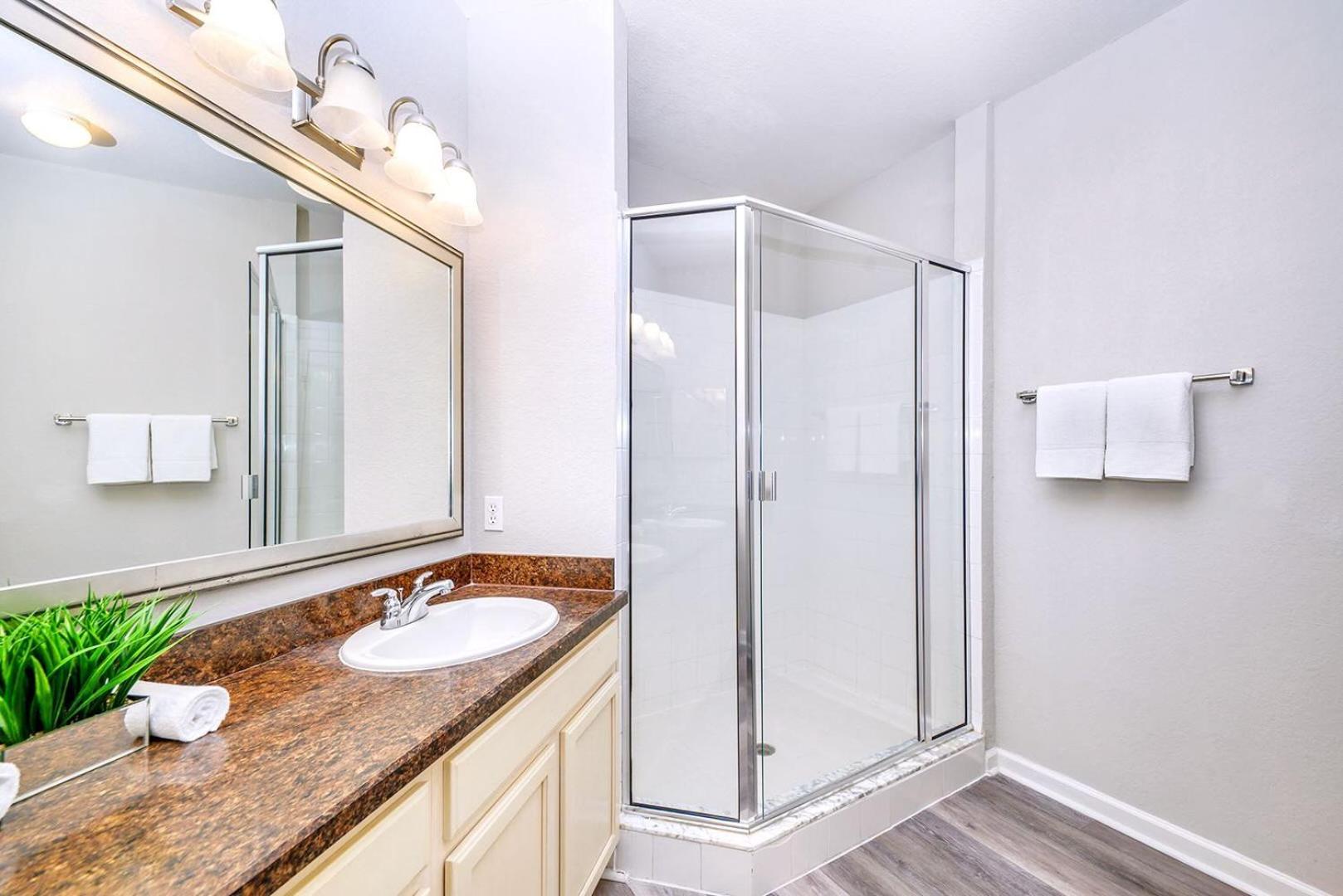 Cozy 2Br Condo - Private Balcony - Near Disney Orlando Kültér fotó